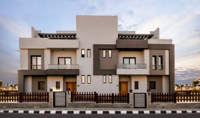 فلل للبيع كاملة التشطيب واستلام فوري بجوار مدينتي